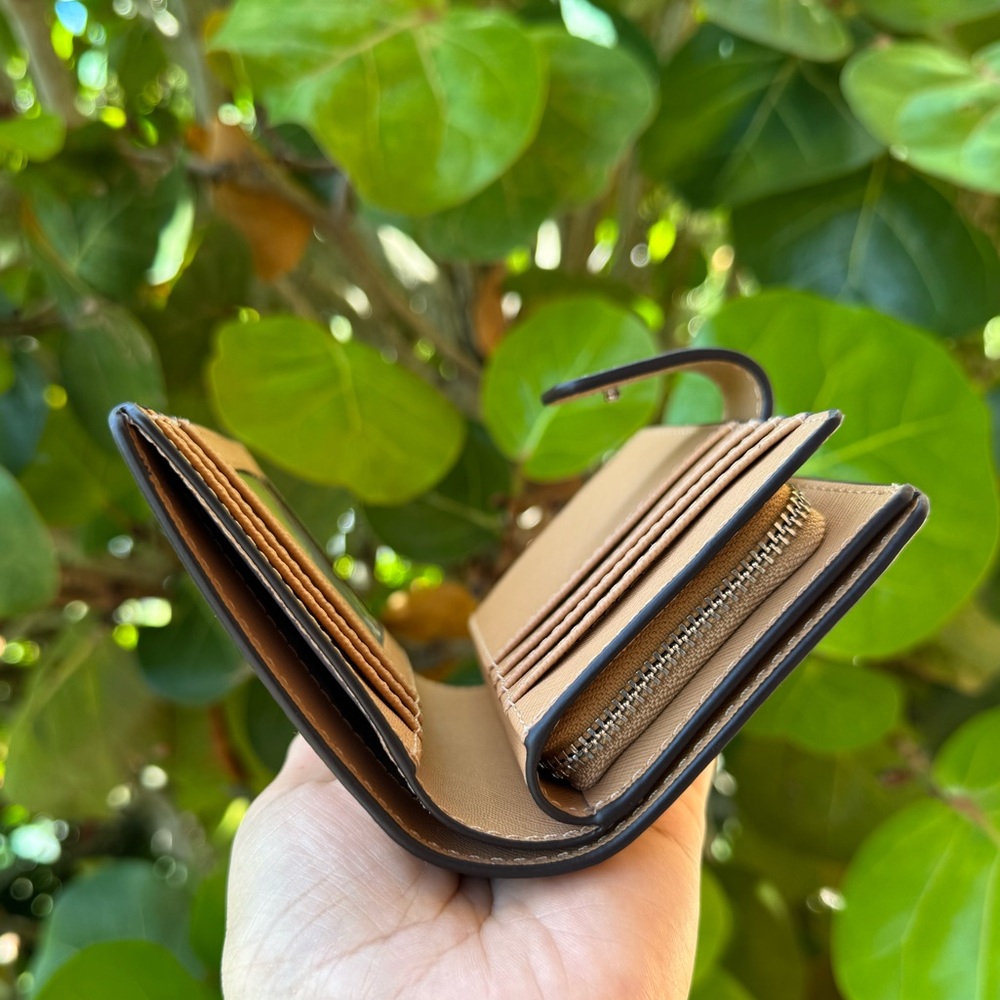 Michael Kors Jet Set Travel Bifold Wallet Peanut - Picture 4 of 11